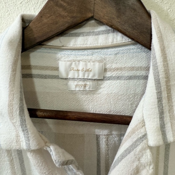 Stylish White Striped Men's Button Down Shirt - Picture 5 of 6